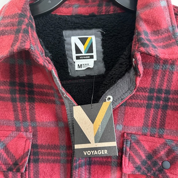 Voyager Jacket Men's Medium Red and Black Plaid Sherpa Fleece Snap Button Up NWT - Picture 2 of 7